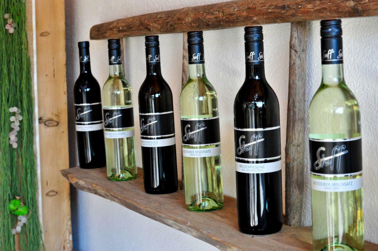 Weingut Stoff Bed & Breakfast Kitzeck im Sausal Eksteriør bilde