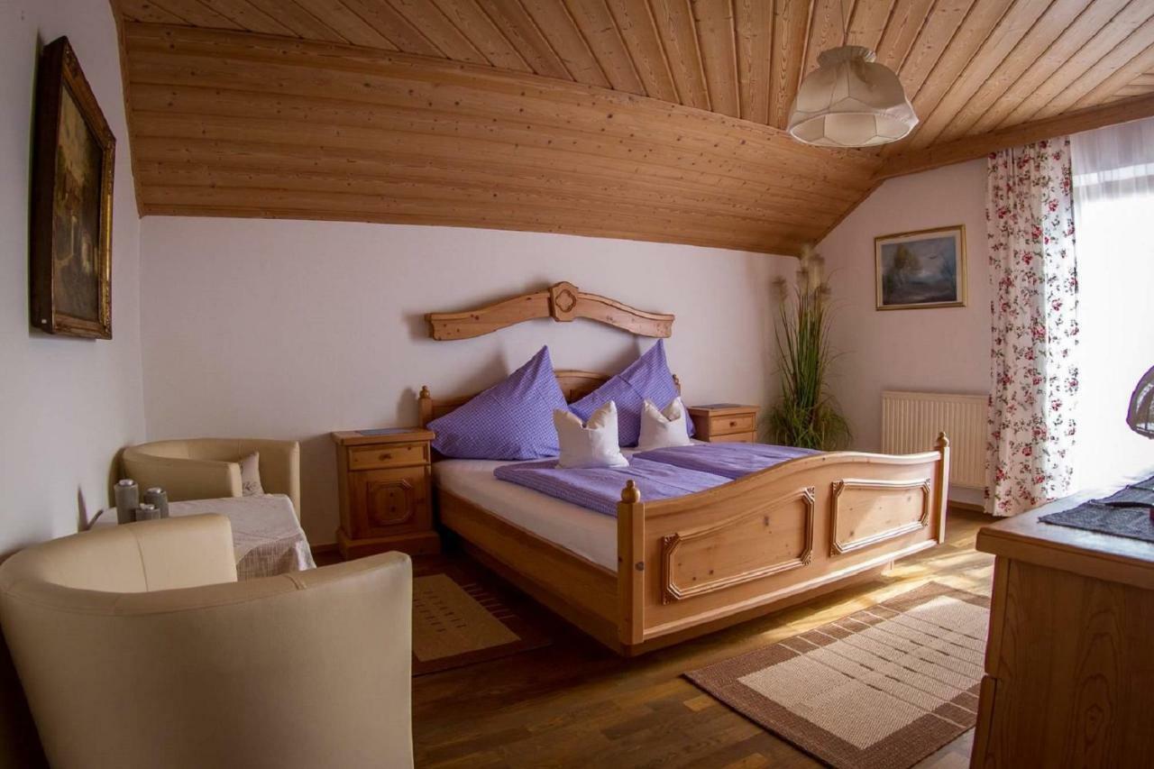 Weingut Stoff Bed & Breakfast Kitzeck im Sausal Eksteriør bilde